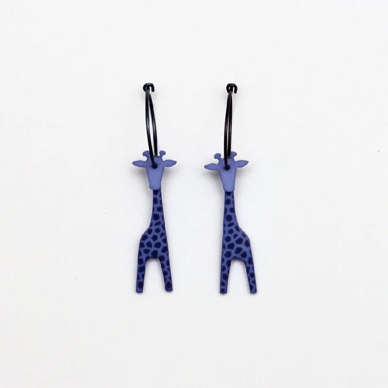 Ladies dreamy haze earrings -Lene Lundberg K-Form Lilac Giraffe Earrings