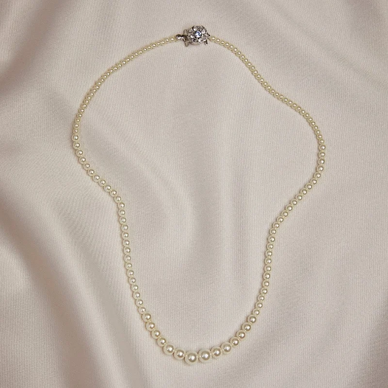 Ladies Necklaces for Aunt Shine-Simple Cream Pearl Necklace 16 inch length: Vintage Graduated Pearls