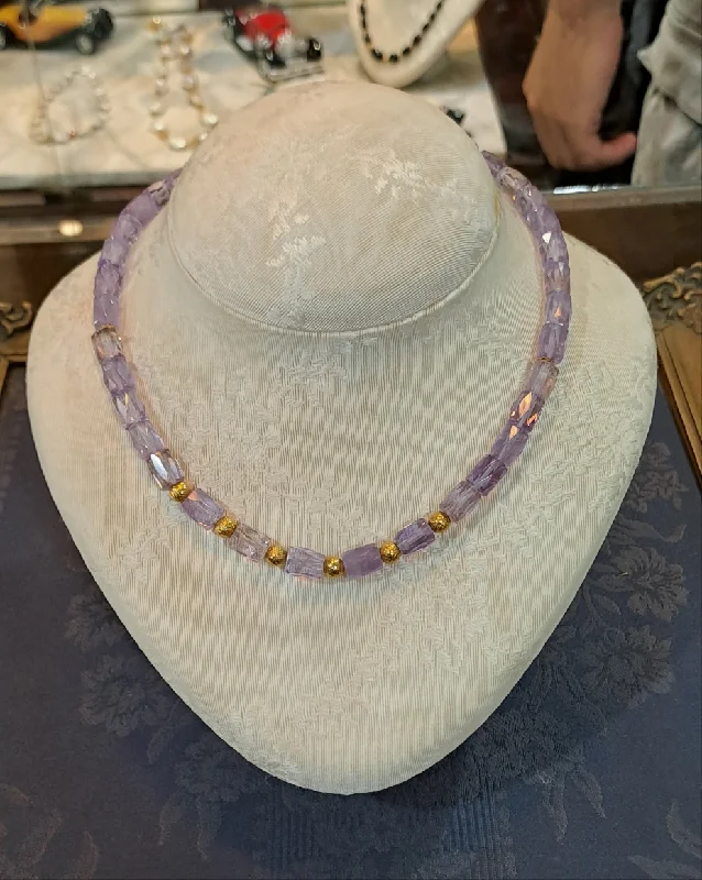 Ladies Necklaces with Ocean Larimar-Necklace in 18k Gold with Amethyst