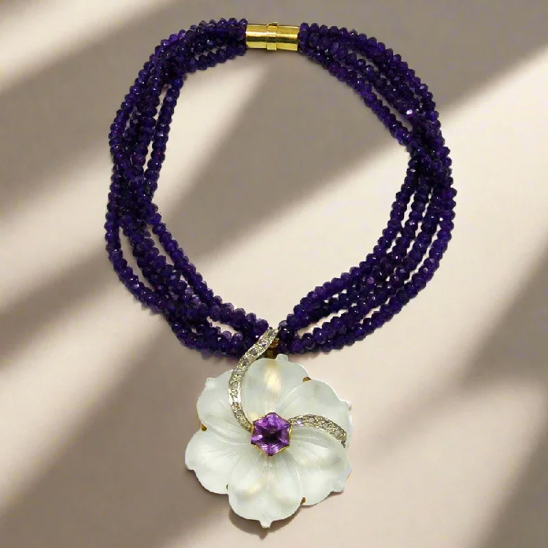 Ladies Necklaces with Blue Apatite-Necklace in 18k gold Rock crystal flower with diamonds and amethyst