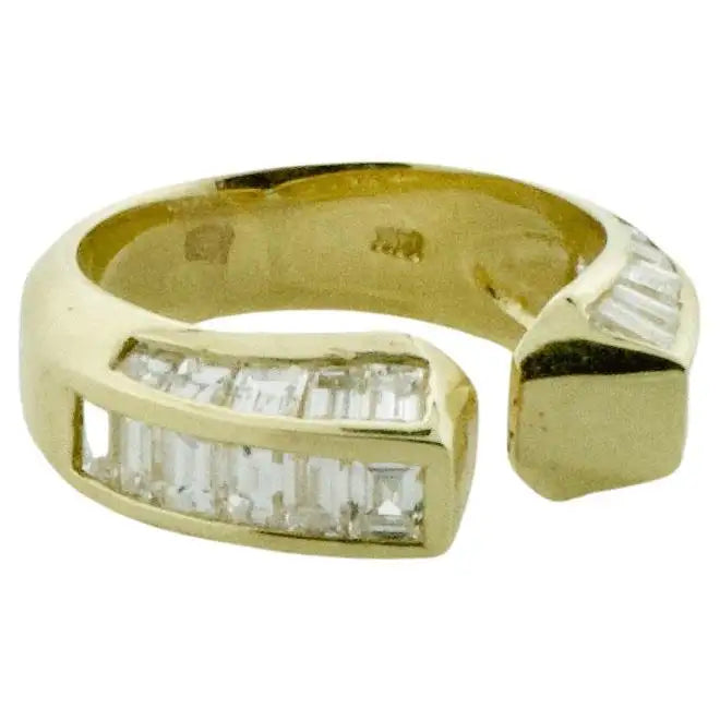 Ladies enduring classic rings -Delightful Petite Diamond Ring in Yellow Gold 1.15 Carats Total