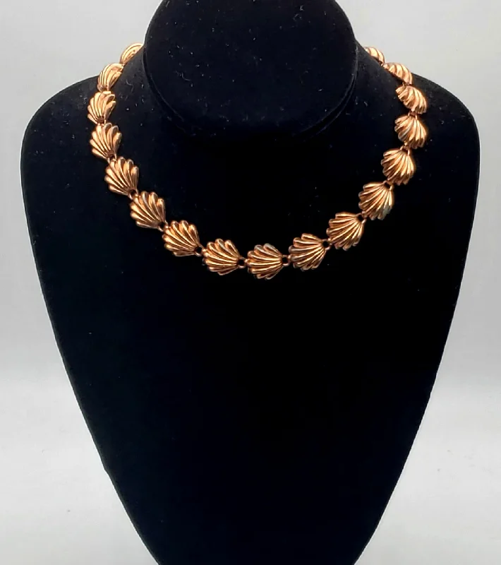 Ladies Necklaces with Wave Shine-Vintage Copper Shell Link Necklace - 15.5"