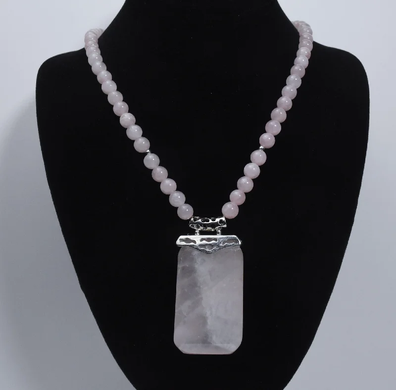 Ladies Necklaces with Petal Shine-Rose Quartz Pendant Rose Quartz Bead Necklace